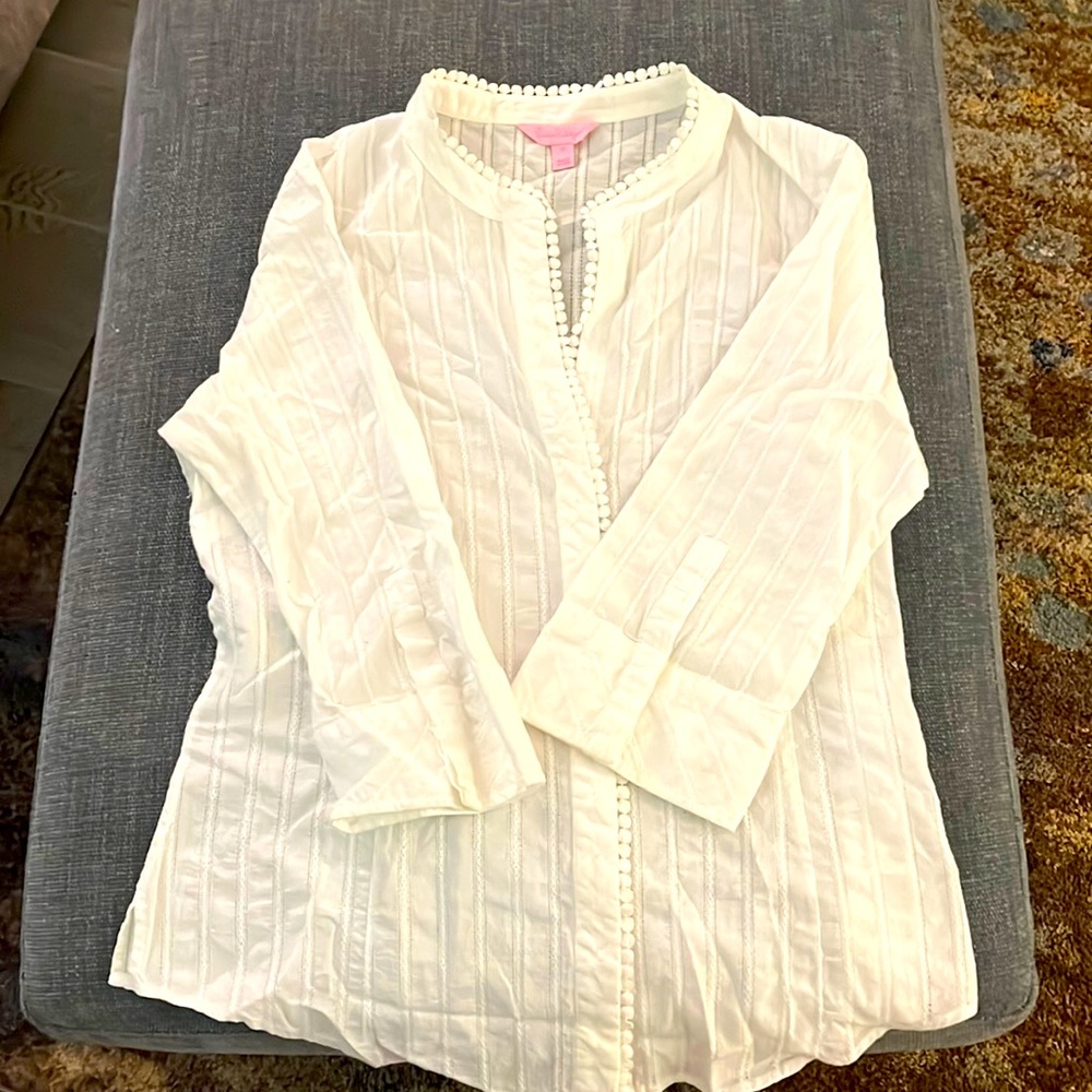 Lilly Pulitzer white top, size 12. Breezy summer weight. Beautiful details!